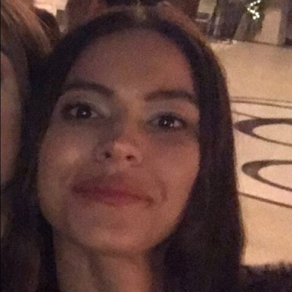 Meet your Posher, Paola